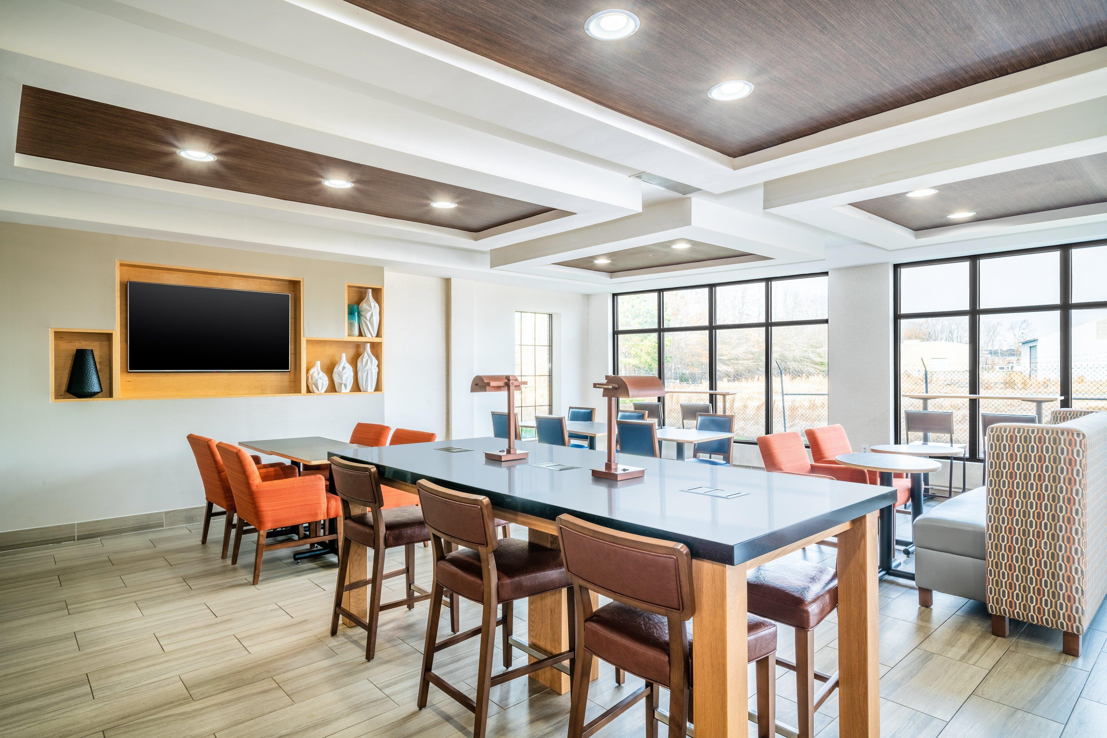Holiday Inn Express Hotel & Suites Tappahannock By Ihg Exterior foto